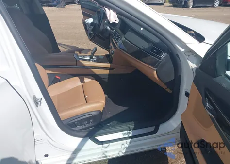 2013 BMW 740Li xDrive z USA, uszkodzony, nr VIN WBAYF4C53DD127658